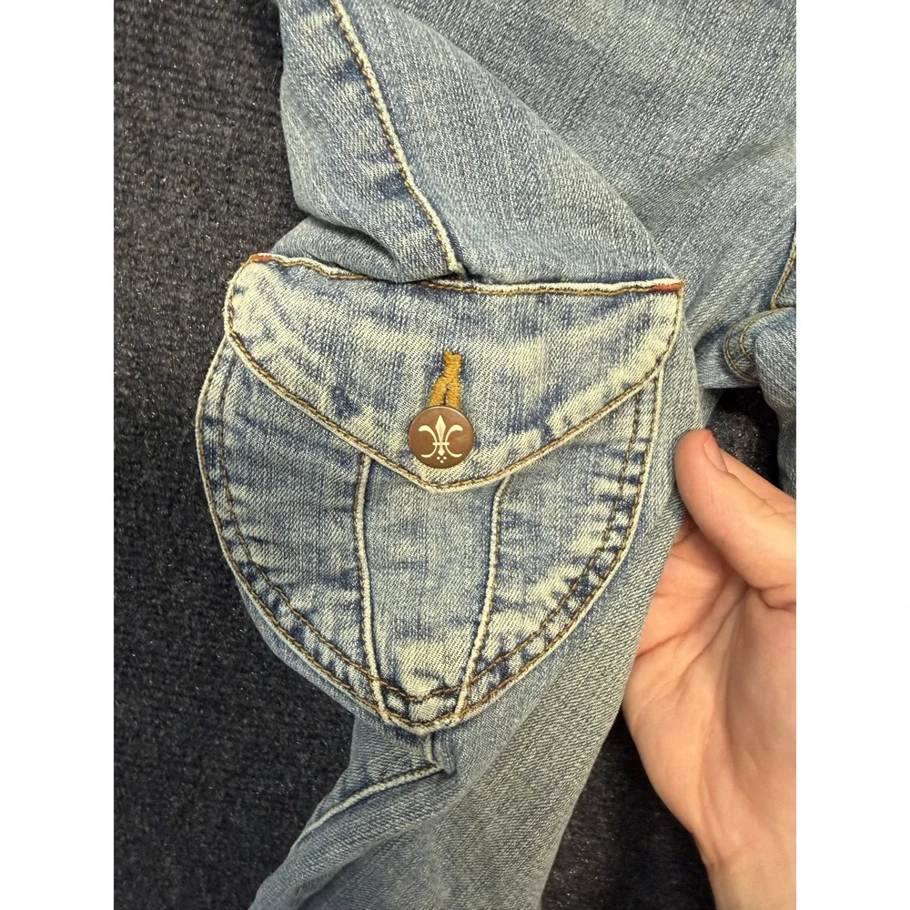 Y2K No Boundaries Cargo Capri Jeans Juniors 3 Light Wash Cuffed Stretch Denim